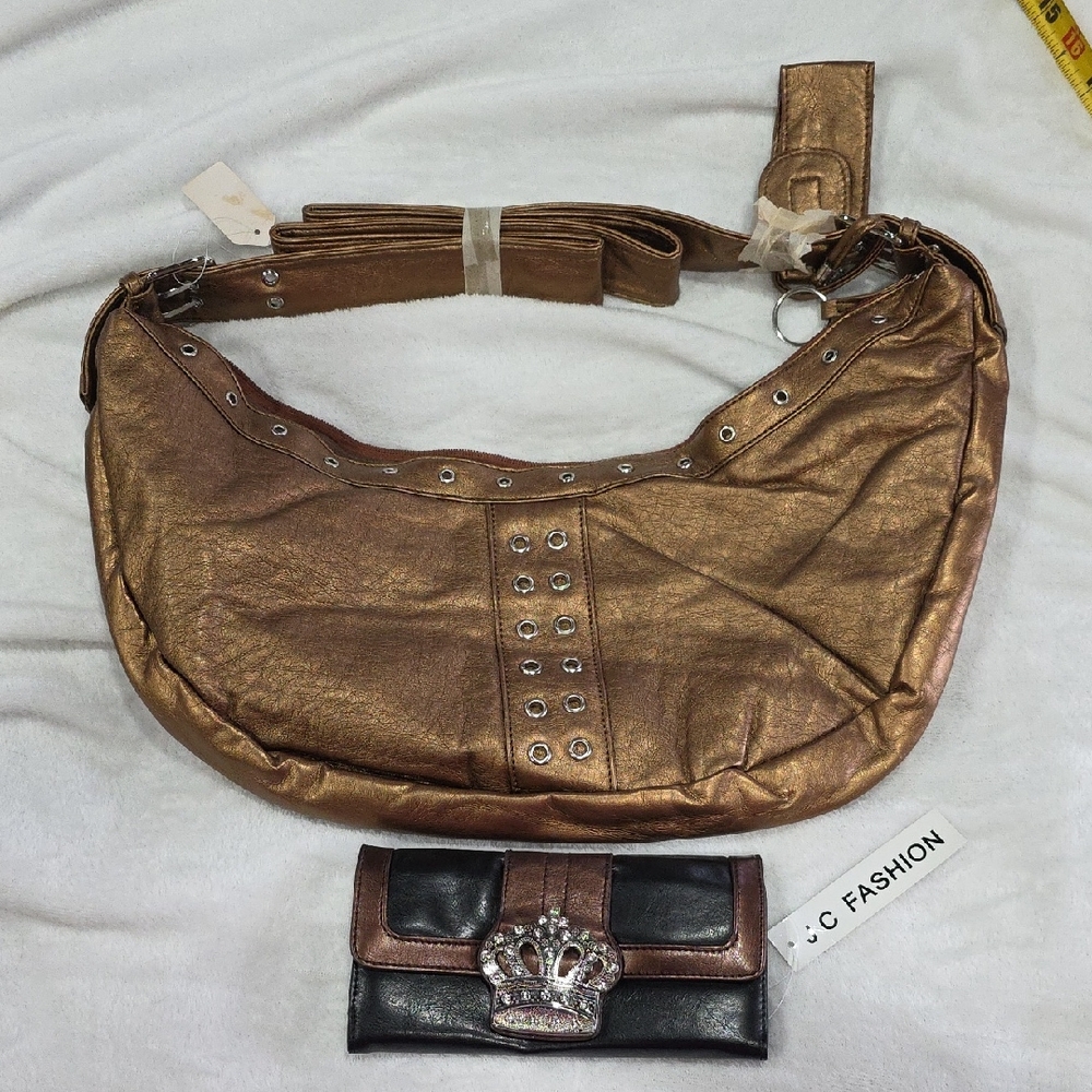 Brown metallic Hobo Shoulder Bag With Matching Crown Wallet. 👑